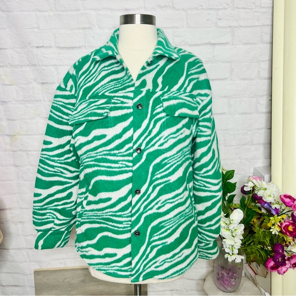 White & Green Zebra Shacket - Picture 2 of 14
